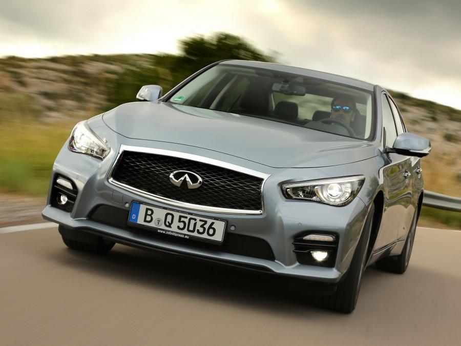  Infiniti Q50 S Hybrid 2013 года  (EU) (фото 5 из 12)